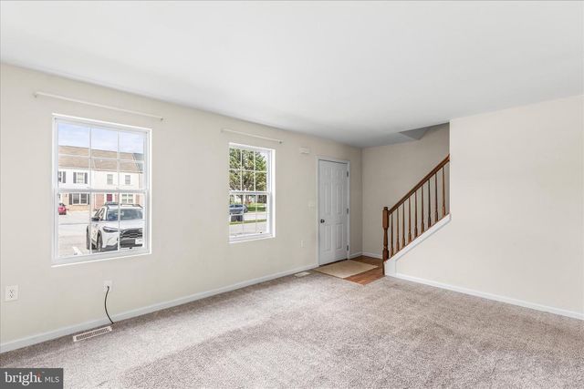 5 OXWOOD CIR, New Oxford, PA 17350