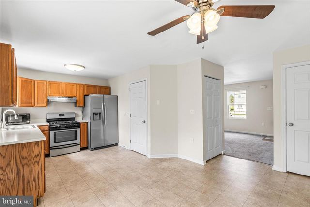 5 OXWOOD CIR, New Oxford, PA 17350