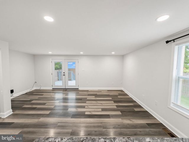395 VALIANT CIR, Glen Burnie, MD 21061