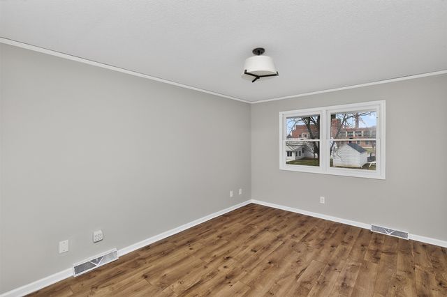 2000 47th Street, Des Moines, IA 50310