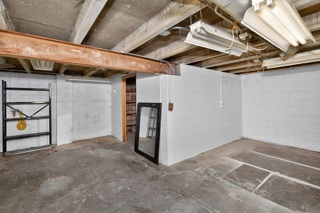 2000 47th Street, Des Moines, IA 50310