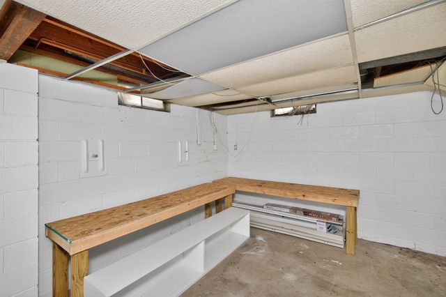 2000 47th Street, Des Moines, IA 50310