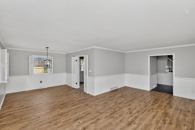 2000 47th Street, Des Moines, IA 50310