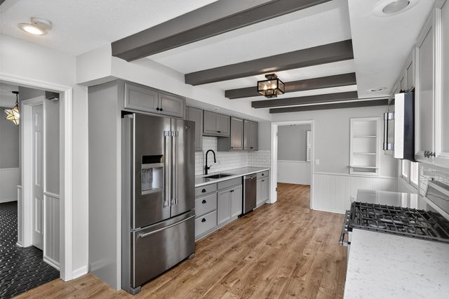 2000 47th Street, Des Moines, IA 50310