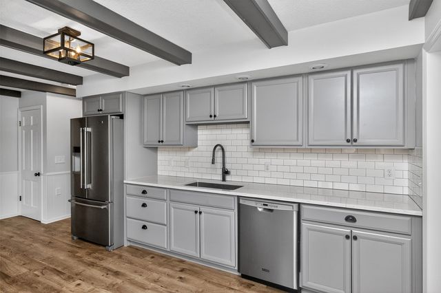 2000 47th Street, Des Moines, IA 50310