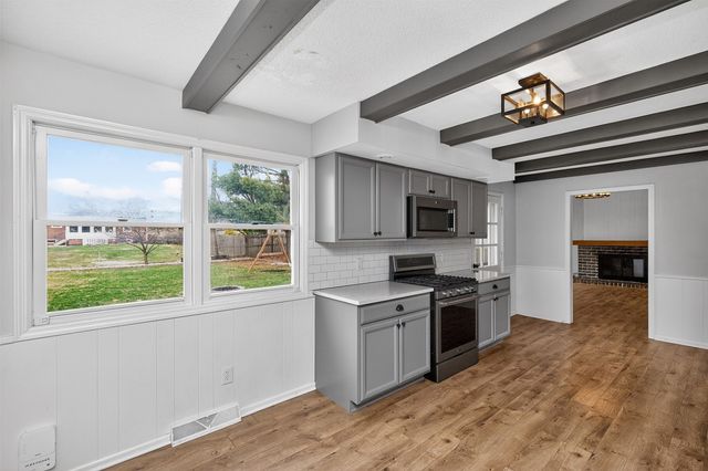 2000 47th Street, Des Moines, IA 50310