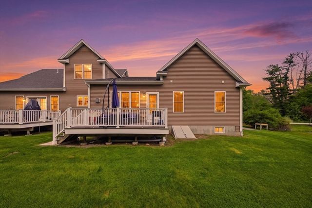 2 Williamsburg Way 2, Medway, MA 02053