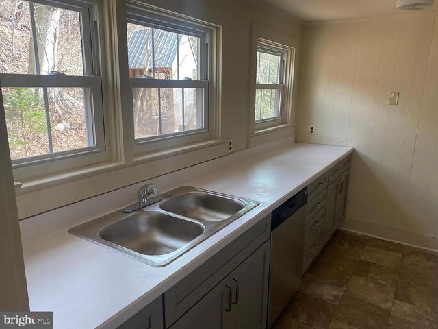 409 N WAWASET RD, West Chester, PA 19382