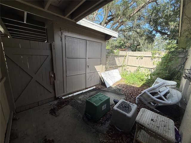 8649 LAKE ISLE DRIVE 182, Temple Terrace, FL 33637