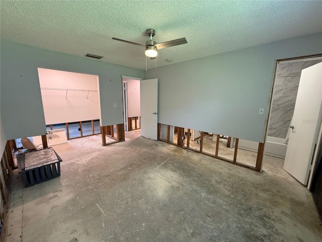 8649 LAKE ISLE DRIVE 182, Temple Terrace, FL 33637