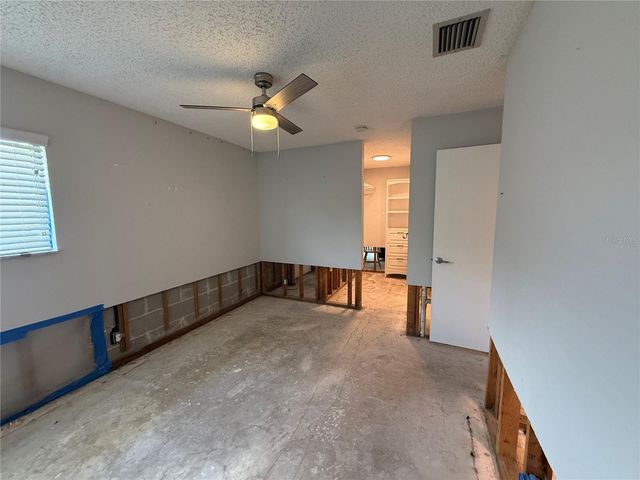 8649 LAKE ISLE DRIVE 182, Temple Terrace, FL 33637
