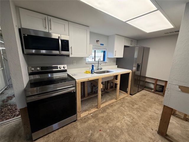 8649 LAKE ISLE DRIVE 182, Temple Terrace, FL 33637