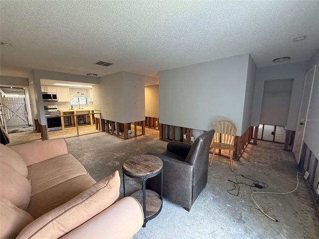 8649 LAKE ISLE DRIVE 182, Temple Terrace, FL 33637