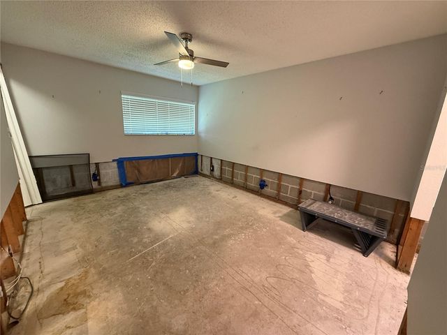 8649 LAKE ISLE DRIVE 182, Temple Terrace, FL 33637