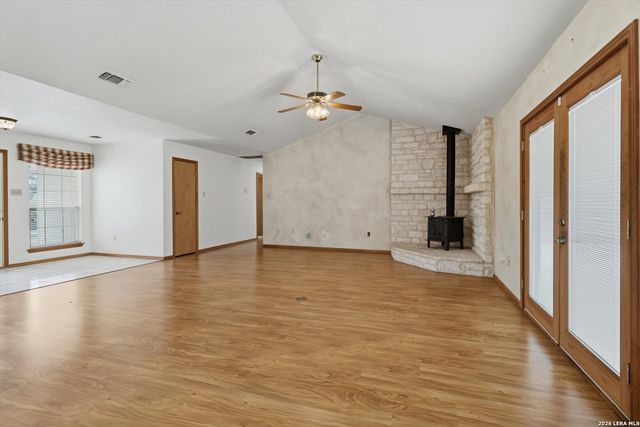 845 Gallagher, Canyon Lake, TX 78133