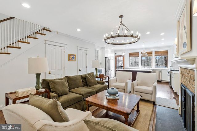 2916 18TH ST NW, Washington, DC 20009