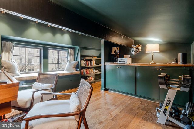 2916 18TH ST NW, Washington, DC 20009