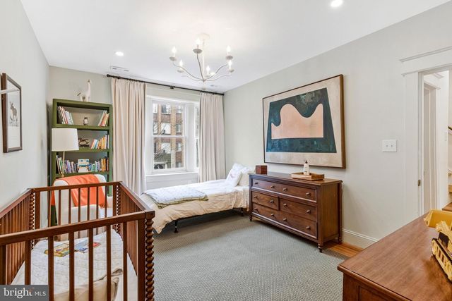 2916 18TH ST NW, Washington, DC 20009