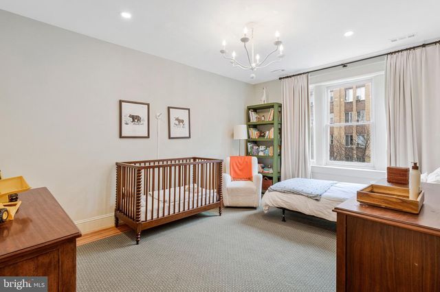 2916 18TH ST NW, Washington, DC 20009