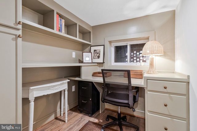 2916 18TH ST NW, Washington, DC 20009