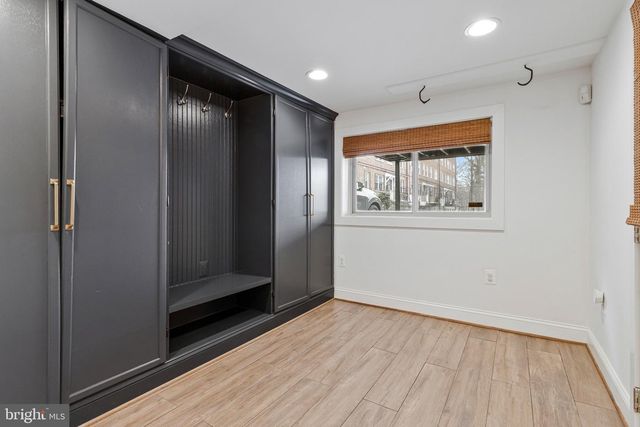 2916 18TH ST NW, Washington, DC 20009