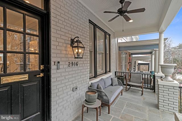 2916 18TH ST NW, Washington, DC 20009