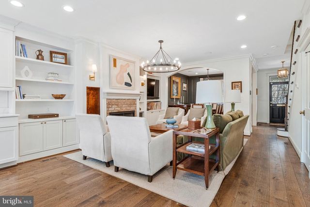 2916 18TH ST NW, Washington, DC 20009