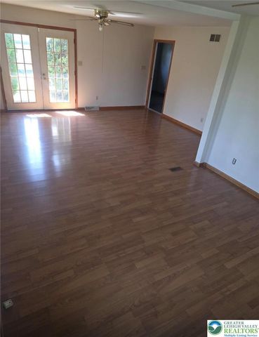 4621 Willow Lane, Lower Nazareth Twp, PA 18064
