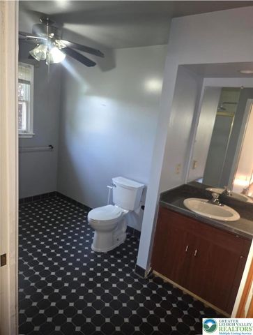 4621 Willow Lane, Lower Nazareth Twp, PA 18064