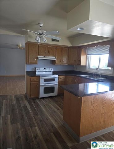 4621 Willow Lane, Lower Nazareth Twp, PA 18064