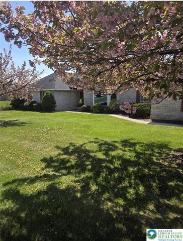 4621 Willow Lane, Lower Nazareth Twp, PA 18064