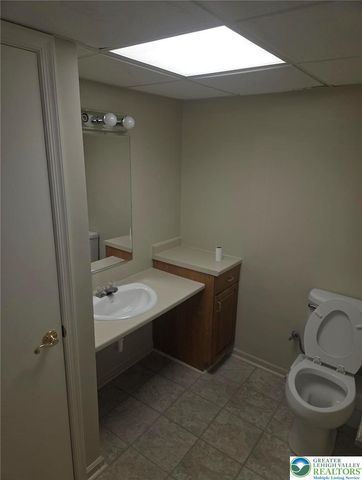 4621 Willow Lane, Lower Nazareth Twp, PA 18064