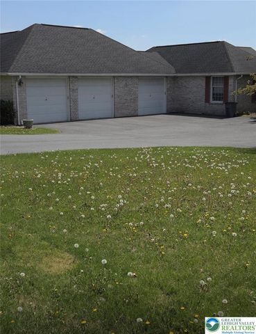4621 Willow Lane, Lower Nazareth Twp, PA 18064