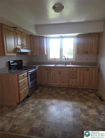 4621 Willow Lane, Lower Nazareth Twp, PA 18064