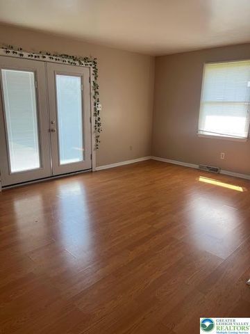 4621 Willow Lane, Lower Nazareth Twp, PA 18064