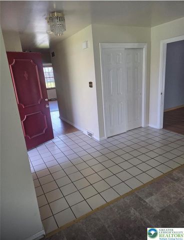 4621 Willow Lane, Lower Nazareth Twp, PA 18064