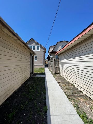 5133 W Wrightwood Avenue 1, Chicago, IL 60639