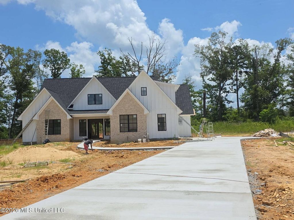 141 Richburg Court, Pearl, MS 39208