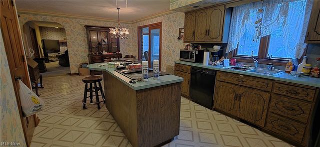 325 Brookshire Oval, Hinckley, OH 44233