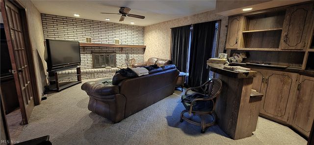 325 Brookshire Oval, Hinckley, OH 44233