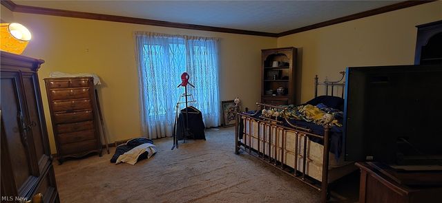 325 Brookshire Oval, Hinckley, OH 44233