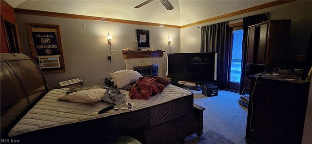 325 Brookshire Oval, Hinckley, OH 44233