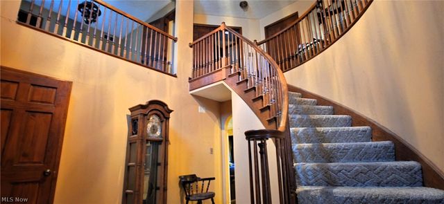 325 Brookshire Oval, Hinckley, OH 44233