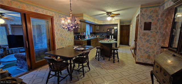 325 Brookshire Oval, Hinckley, OH 44233