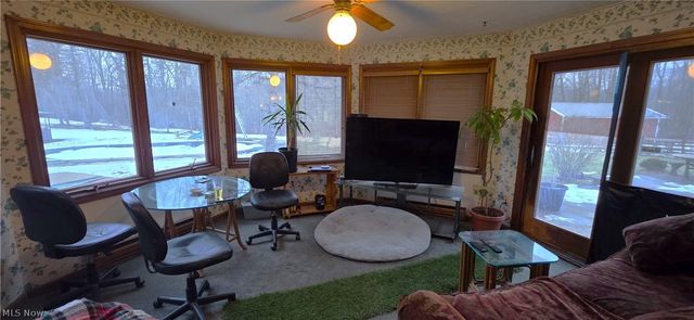 325 Brookshire Oval, Hinckley, OH 44233