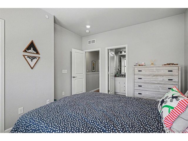 6998 Ipswich Ct, Castle Pines, CO 80108