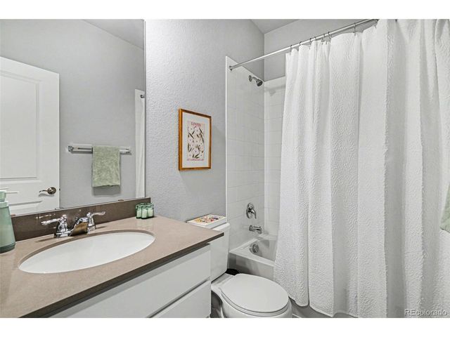 6998 Ipswich Ct, Castle Pines, CO 80108