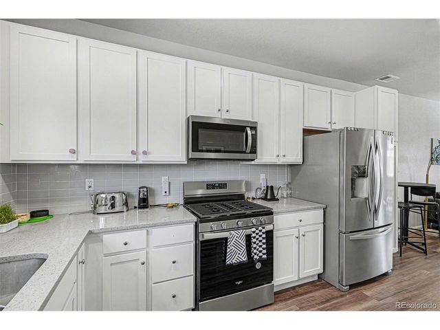 6998 Ipswich Ct, Castle Pines, CO 80108
