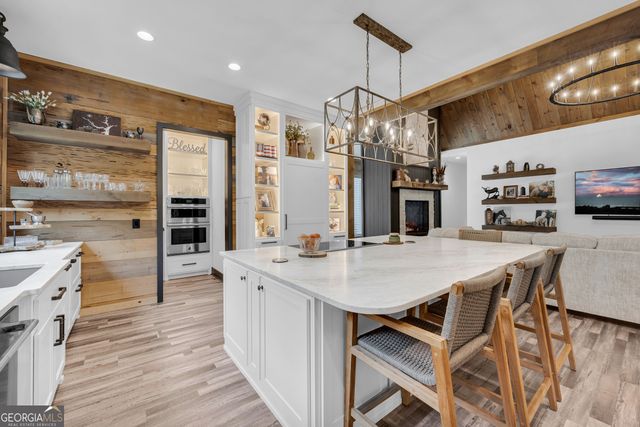 215 Carlota Way, Hartwell, GA 30643