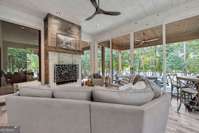 215 Carlota Way, Hartwell, GA 30643